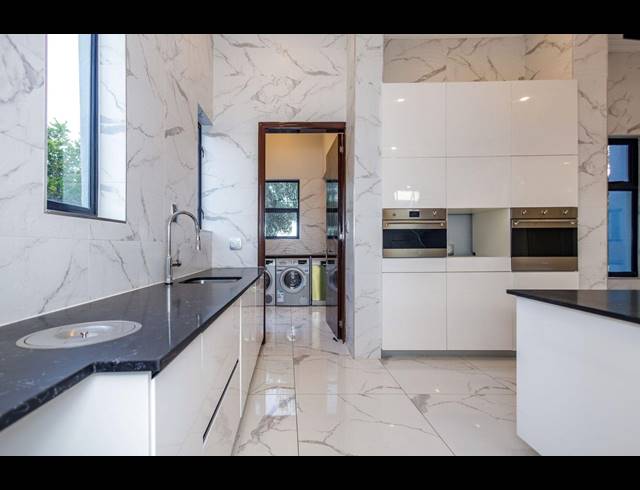 5 BEDROOM HOUSE FOR SALE IN STEYN CITY